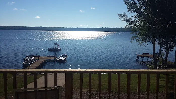 Bear's Nine Pines Resort 4