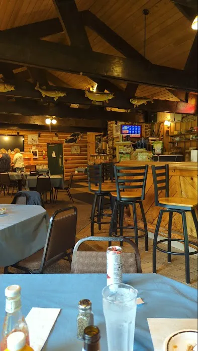 Root Cellar Resort and Dining 4