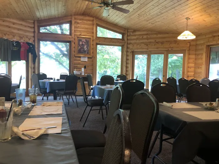 Root Cellar Resort and Dining 4