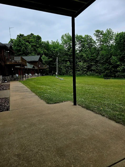 Root Cellar Resort and Dining 4