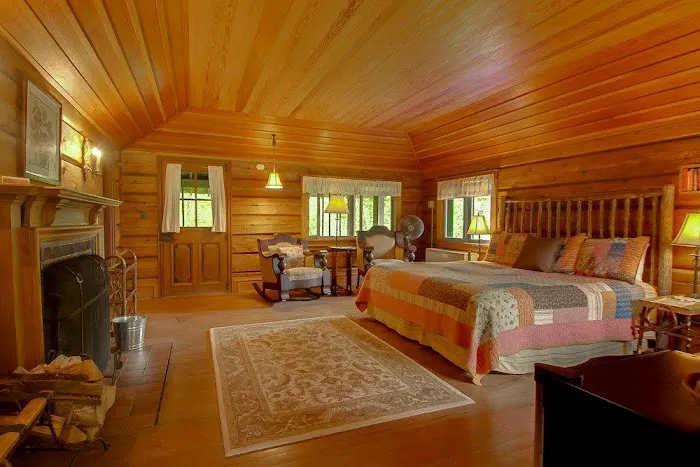 Stout's Island Lodge 4