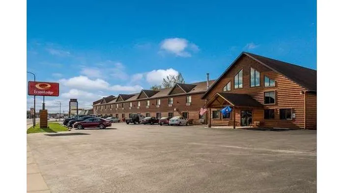 Econo Lodge 4
