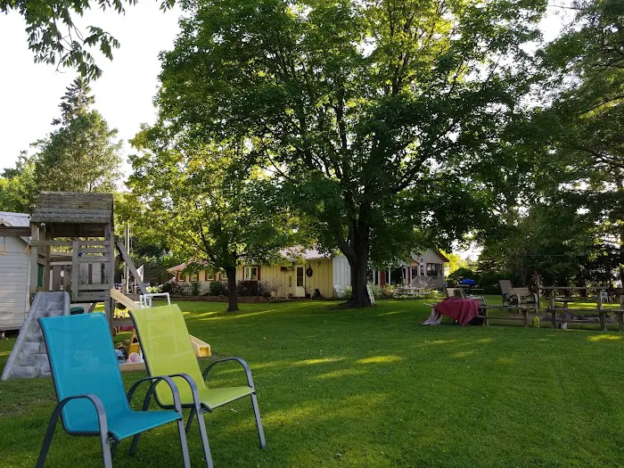 C J's Lakeview Resort 4
