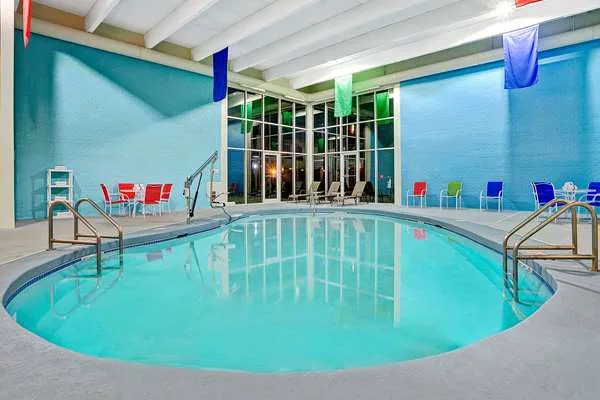Travelodge by Wyndham Iowa City 5