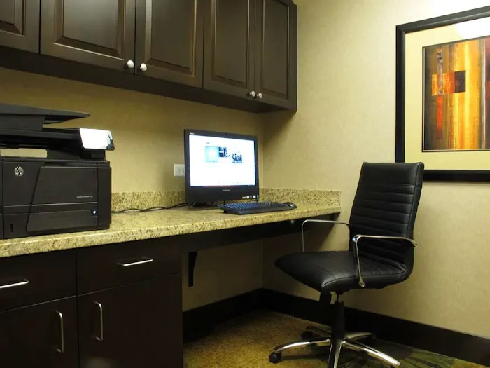 Homewood Suites by Hilton Coralville - Iowa River Landing, IA 5