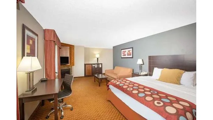 AmericInn by Wyndham Coralville 4