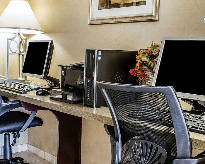MainStay Suites Coralville - Iowa City 4