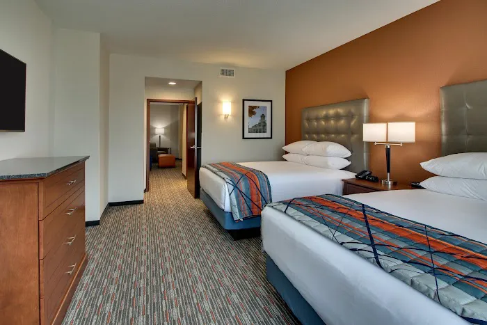 Drury Inn & Suites Iowa City Coralville 5