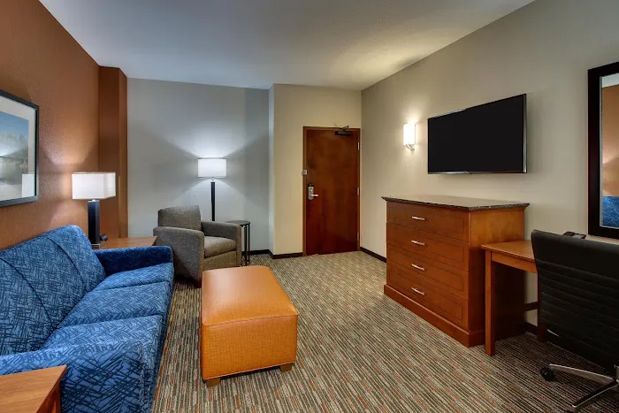 Drury Inn & Suites Iowa City Coralville 5