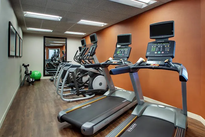 Drury Inn & Suites Iowa City Coralville 5