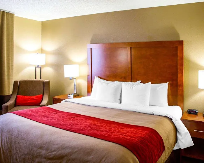 Comfort Inn & Suites Coralville - Iowa City near Iowa River Landing 4