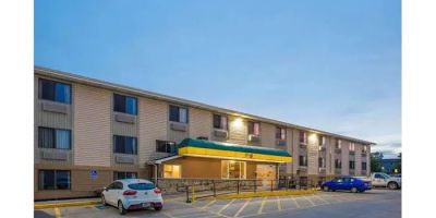 Super 8 by Wyndham Iowa City/Coralville