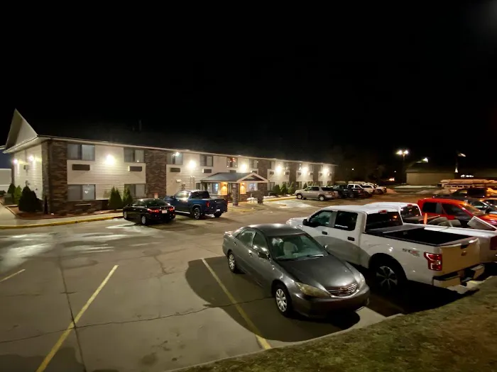 American Inn Cedar Rapids South Airport CID 5