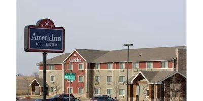 AmericInn by Wyndham Cedar Rapids Airport