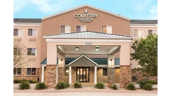 Country Inn & Suites by Radisson, Cedar Rapids Airport, IA 4