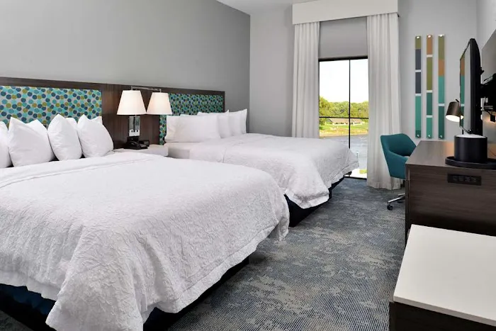 Hampton Inn Cedar Falls Downtown 4