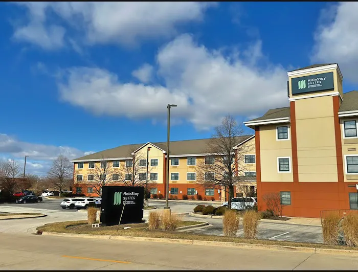 MainStay Suites Chicago Hillside 4