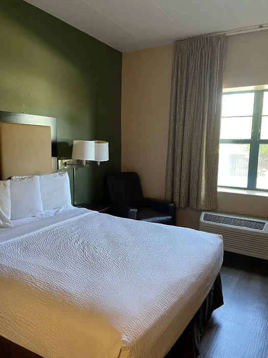 Extended Stay America - Chicago - Hillside 4