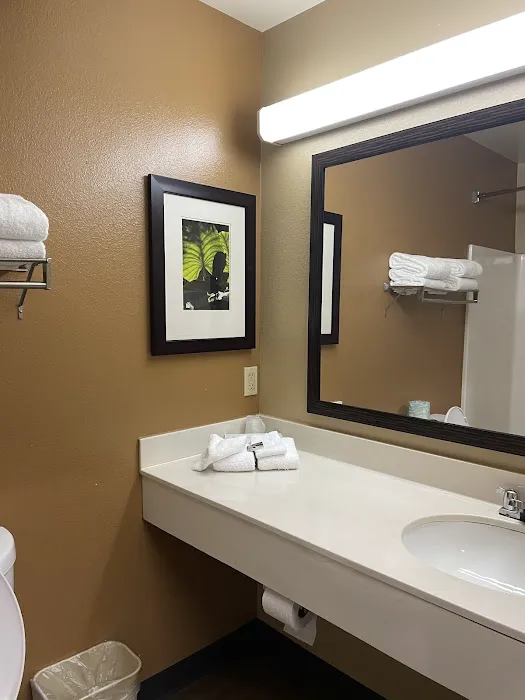 Extended Stay America - Chicago - Hillside 4