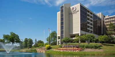 DoubleTree by Hilton Hotel Chicago - Oak Brook