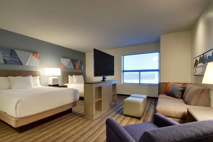 Hyatt House Chicago / Oak Brook 4