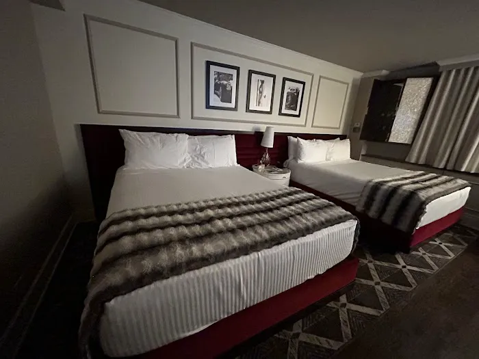 The Drake Oak Brook 4