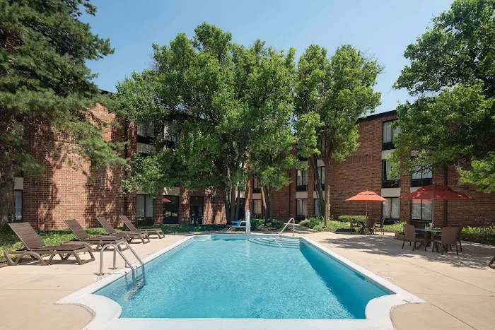 Best Western Chicago - Downers Grove 4