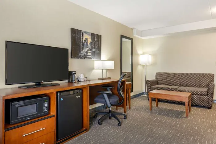 Best Western Chicago - Downers Grove 4