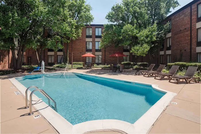 Best Western Chicago - Downers Grove 4