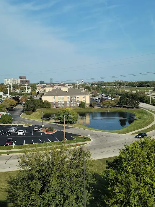 Embassy Suites by Hilton Chicago Lombard Oak Brook 4