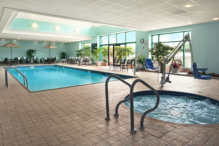 Embassy Suites by Hilton Chicago Lombard Oak Brook 4