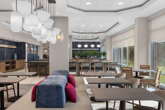 Hampton Inn & Suites Downers Grove Chicago 4