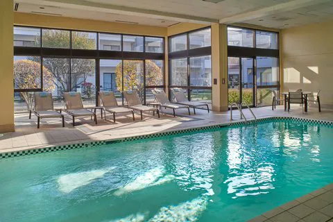 Courtyard Chicago Oakbrook Terrace 4