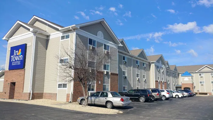 InTown Suites Extended Stay Chicago IL - Downers Grove 4
