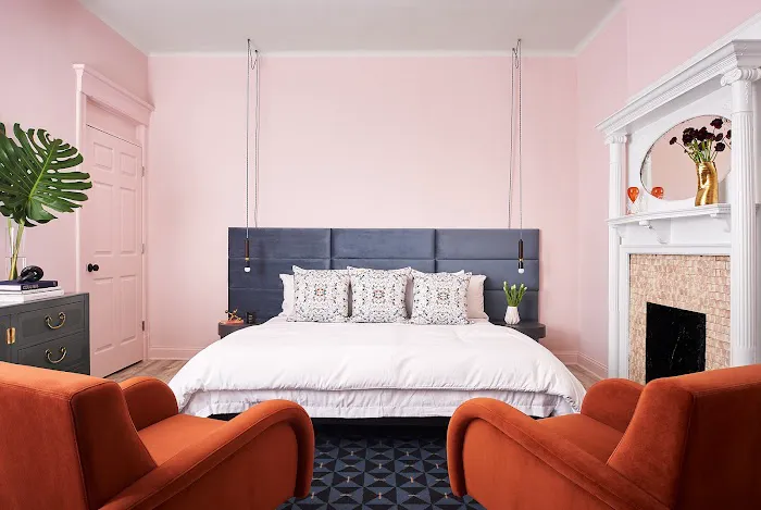 The Neighborhood Hotel Lincoln Park 5