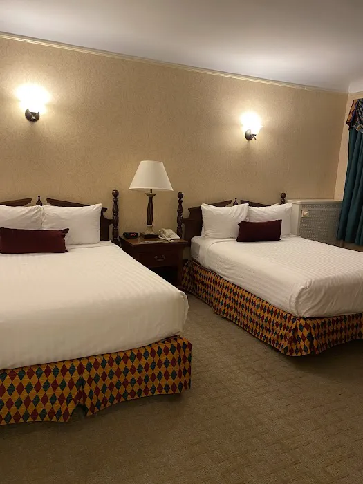 The Carleton of Oak Park Hotel 4