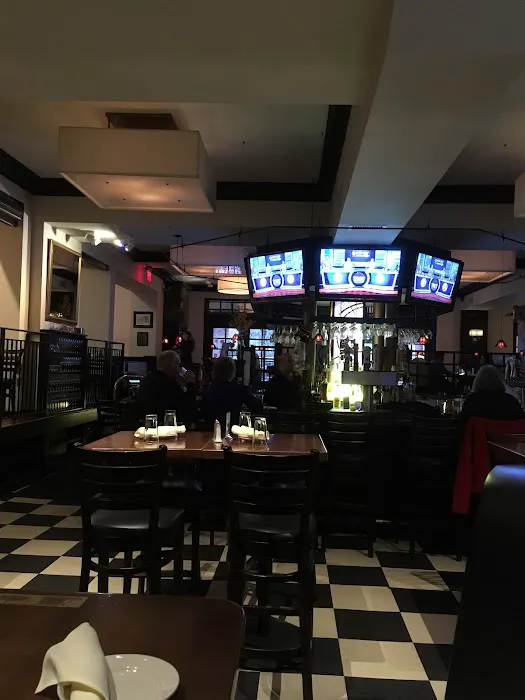 The Carleton of Oak Park Hotel 4