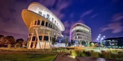 Hotels That Host Garden Sound & Light Events