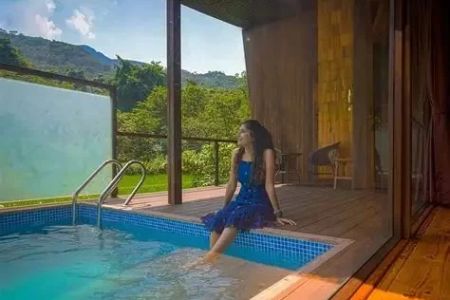 Hotels That Provide In-Room Forest Soundscapes for Ultimate Relaxation