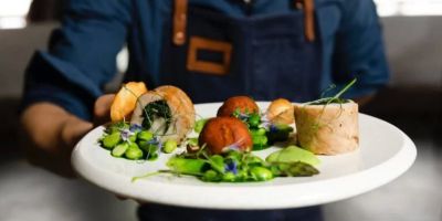 How Hotels Are Embracing Local Culinary Trends