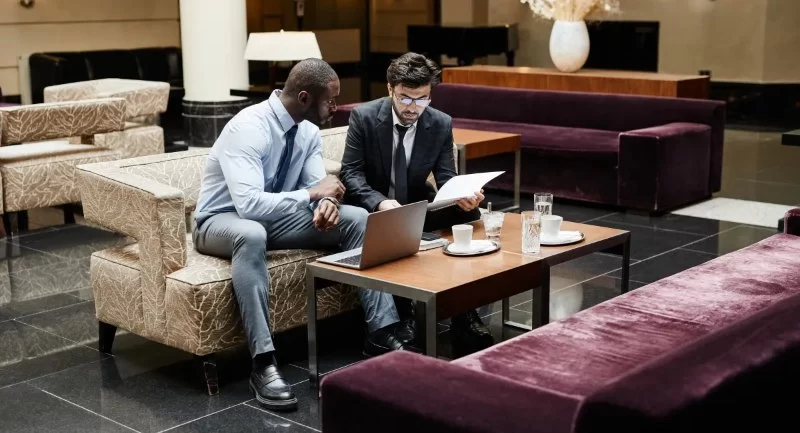 Why Hotels Offer Social Hour or Lobby Events – The Hidden Value Behind Guest Experiences