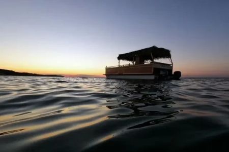 Hotels That Offer Private Boat Tours for Unique Waterfront Experiences