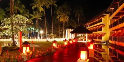 Hotels That Offer Nighttime Light Shows – Discover Stunning Stays with Illuminated Experiences