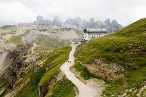 Hotels with Scenic Trail Access Nearby