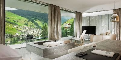 Hotels That Host Guest Photography Exhibitions for Creative Travelers