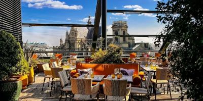 Hotels That Host Rooftop Projection Movies: An Unforgettable Experience