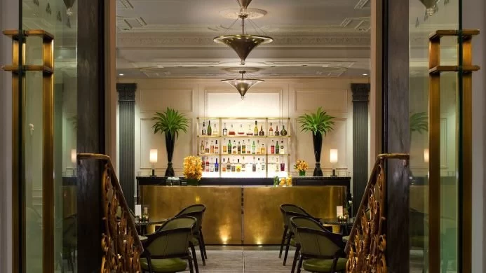 Hotels That Offer Live Local Music in Lobby