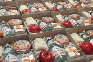 Hotels Offering Handmade Welcome Gifts for a Personal Touch