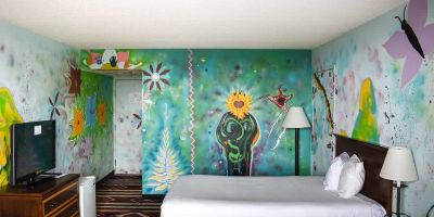 Hotels That Provide In-Room Craft Paint Kits for a Unique Stay