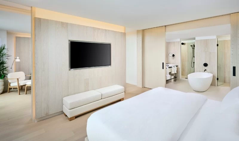 Hotels That Provide In-Room Sound & Visual Kits for a Premium Experience